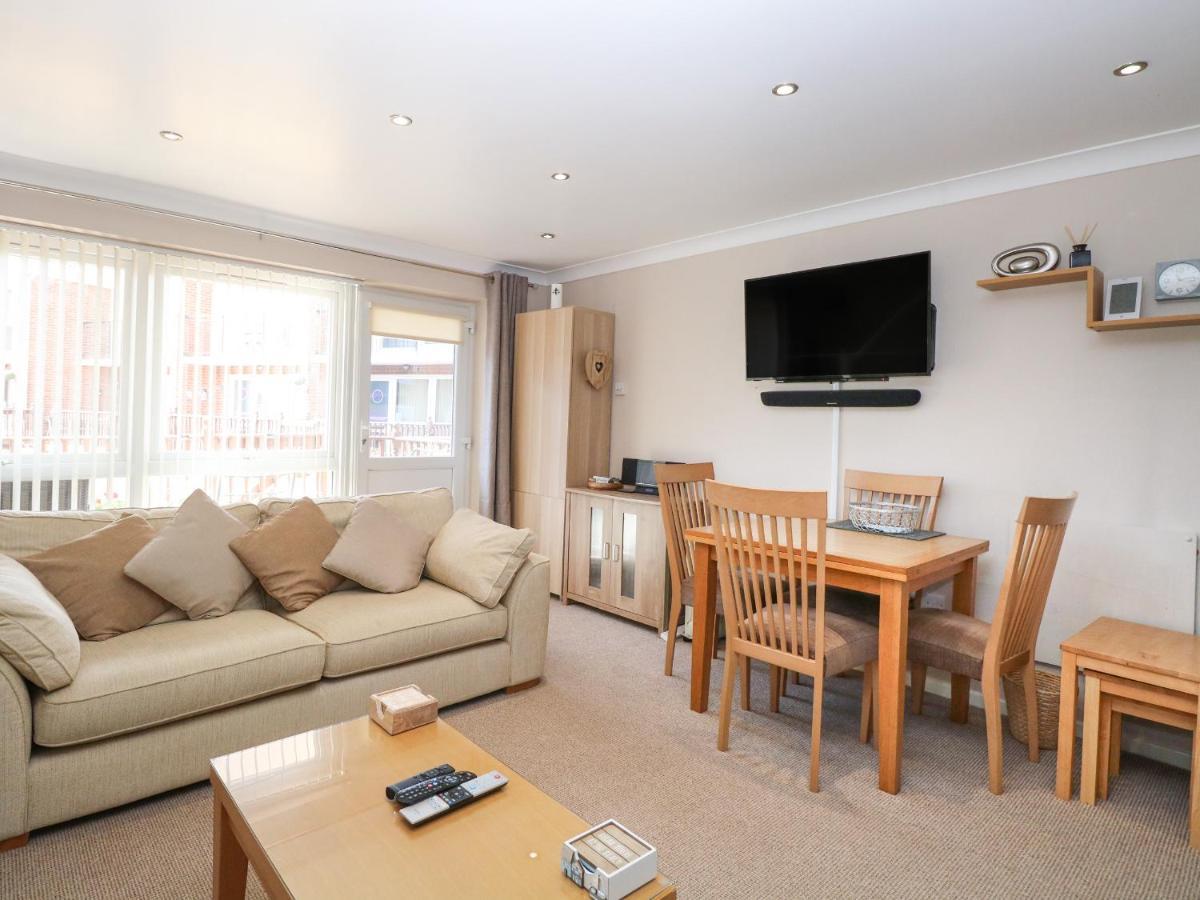30 The Waterside Holiday Park Лоустофт Экстерьер фото